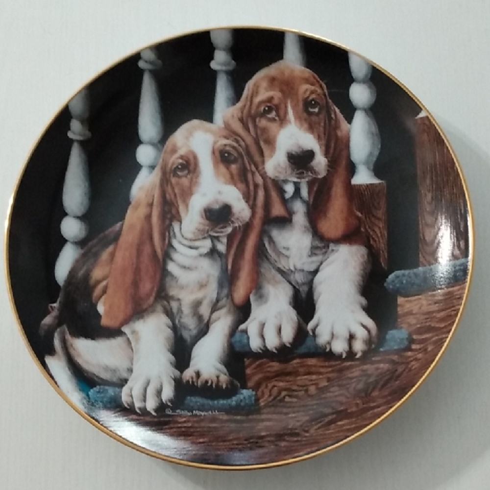 Sally Maxwell‎ ‘Upstairs/Downstairs’ Puppies Collectible Plate